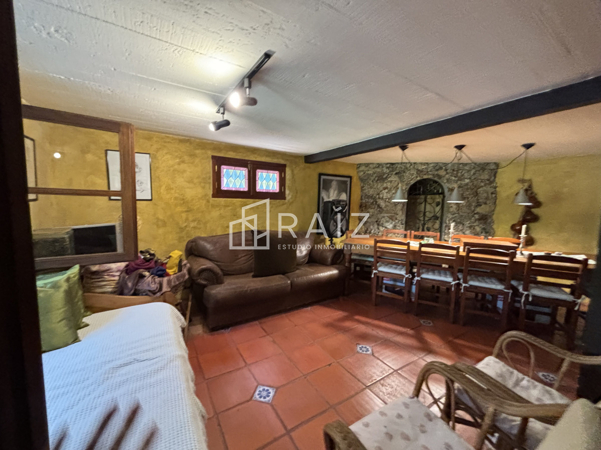 Casa ID.12170 - EXCEPCIONAL CASA EN VENTA DE 4 DORMITORIOS PINARES 
