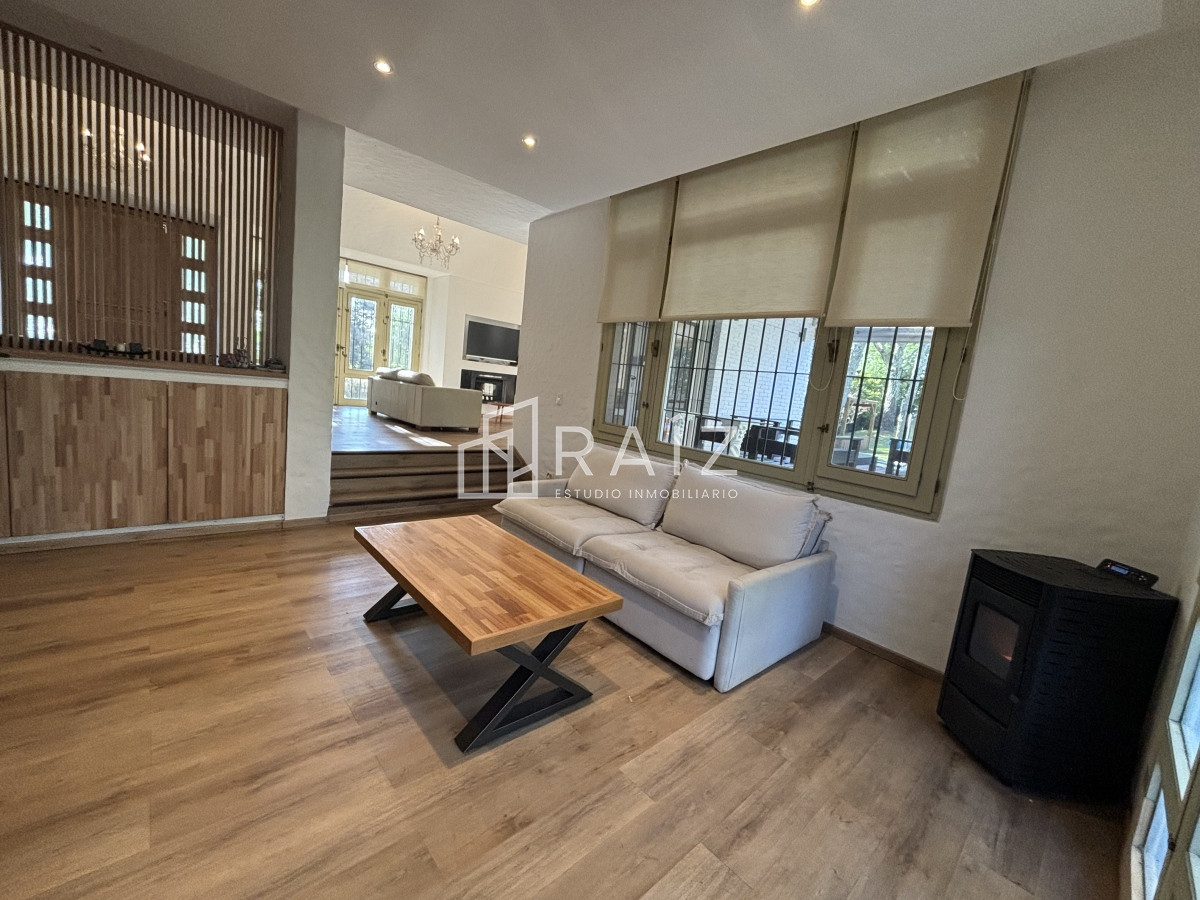 Casa ID.11052 -  CASA VENTA DE 4 DORMITORIOS 