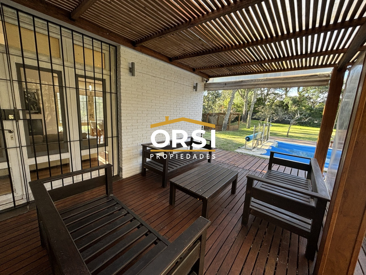 Casa ID.210 - EXCEPCIONAL CASA EN VENTA DE 4 DORMITORIOS