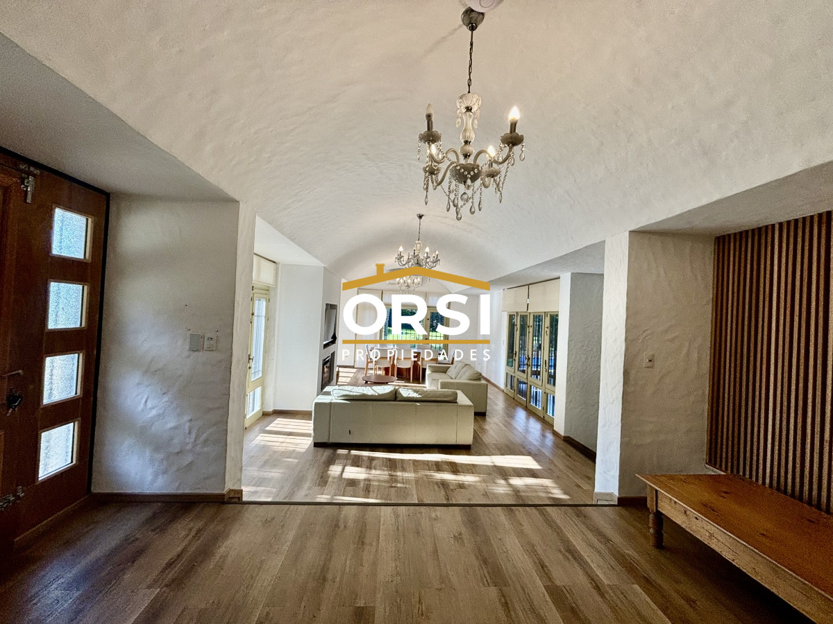 Casa ID.210 - EXCEPCIONAL CASA EN VENTA DE 4 DORMITORIOS