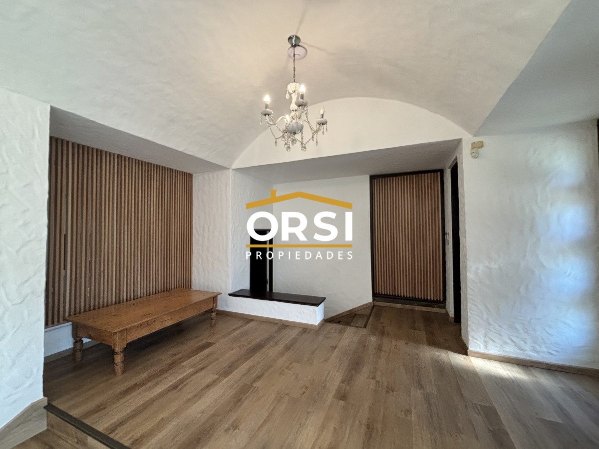 Casa ID.210 - EXCEPCIONAL CASA EN VENTA DE 4 DORMITORIOS