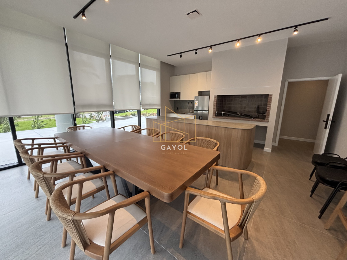Apartamento ID.830 - EXCELENTE APARTAMENTO ESQUINERO DE 2 DORMITORIOS EN VENTA.