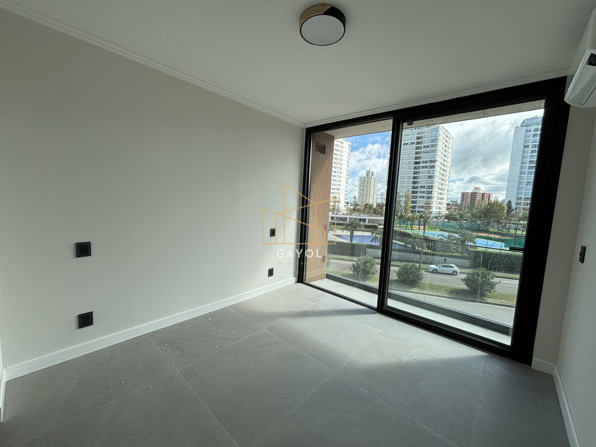 Apartamento ID.830 - EXCELENTE APARTAMENTO ESQUINERO DE 2 DORMITORIOS EN VENTA.