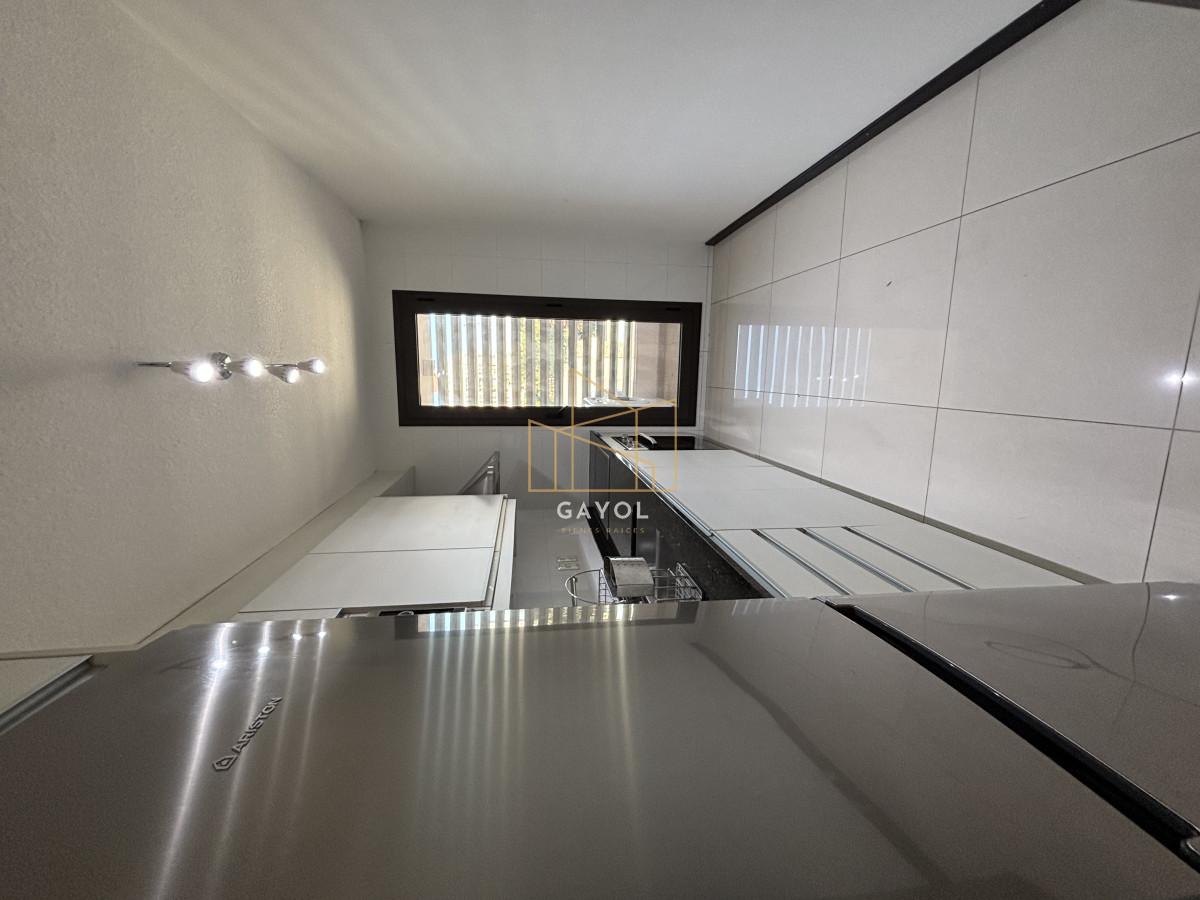 Apartamento ID.995 - Venta apartamento 3 dormitorios