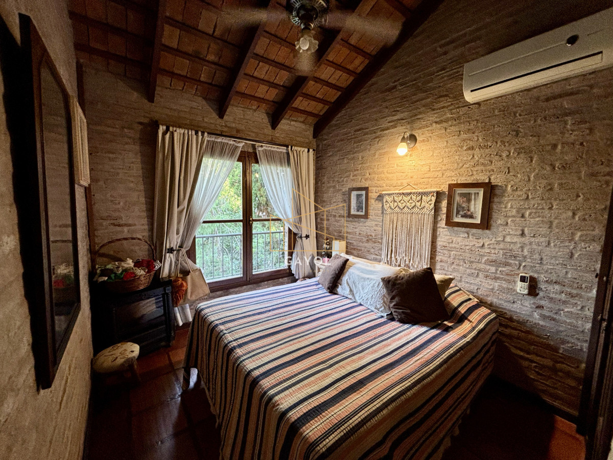 Casa ID.710 - EXCEPCIONAL CASA EN VENTA DE 4 DORMITORIOS PINARES 