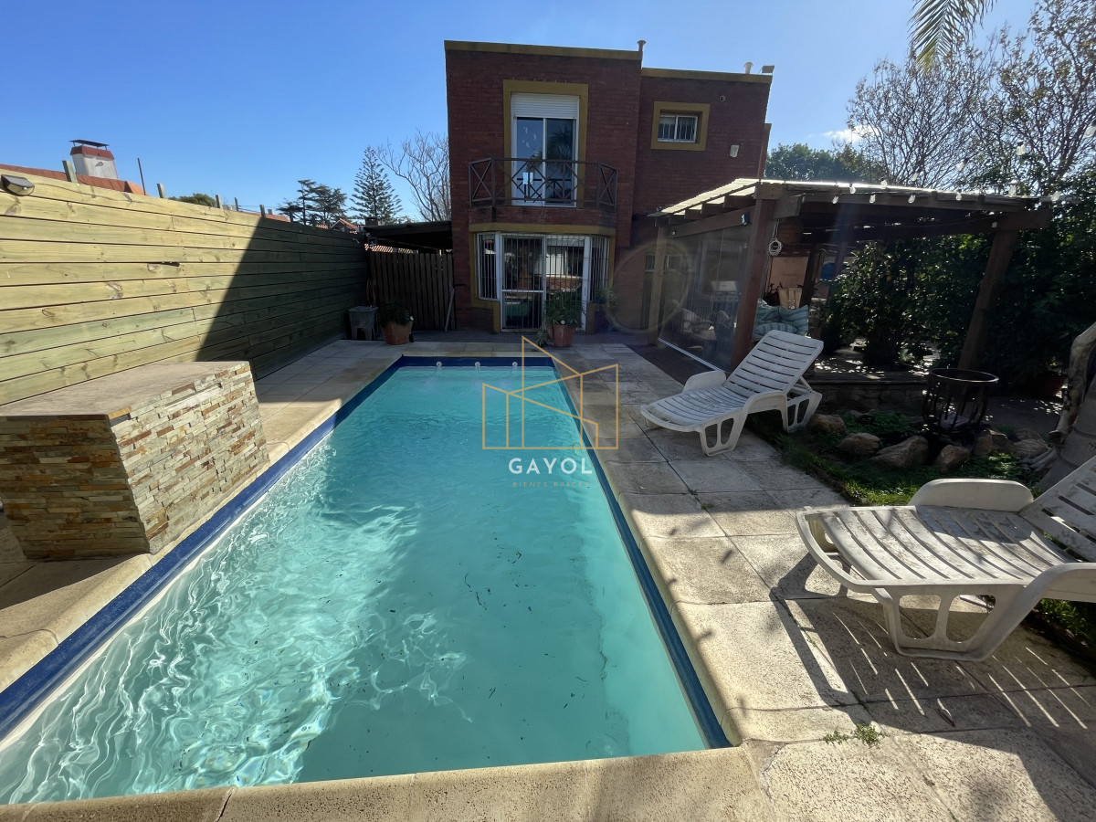 Casa ID.1170 -  DIVINA CASA DE 4 DORMITORIOS