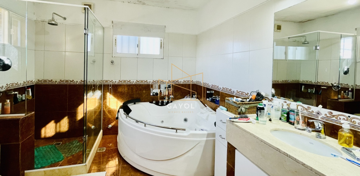 Casa ID.1170 -  DIVINA CASA DE 4 DORMITORIOS