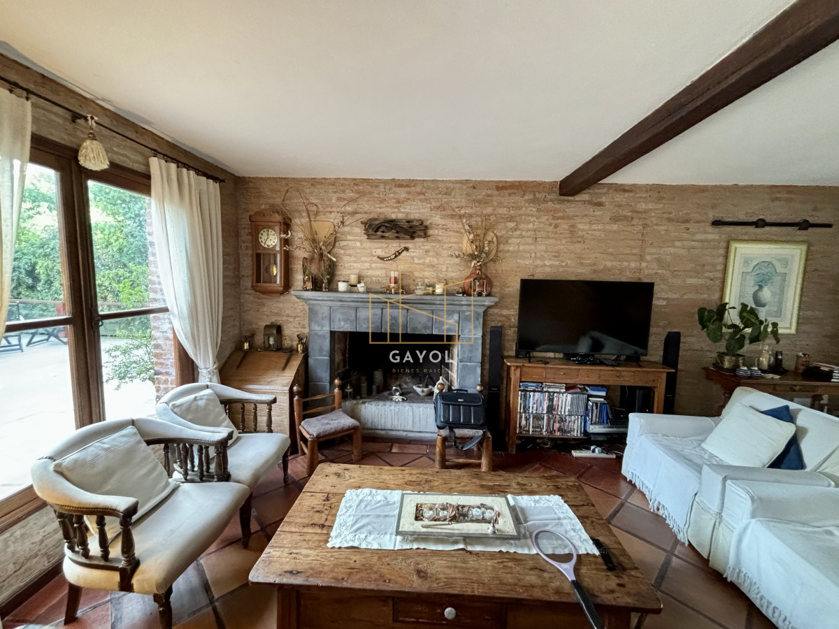 Casa ID.710 - EXCEPCIONAL CASA EN VENTA DE 4 DORMITORIOS PINARES 