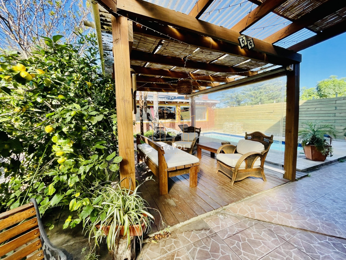 Casa ID.1170 -  DIVINA CASA DE 4 DORMITORIOS