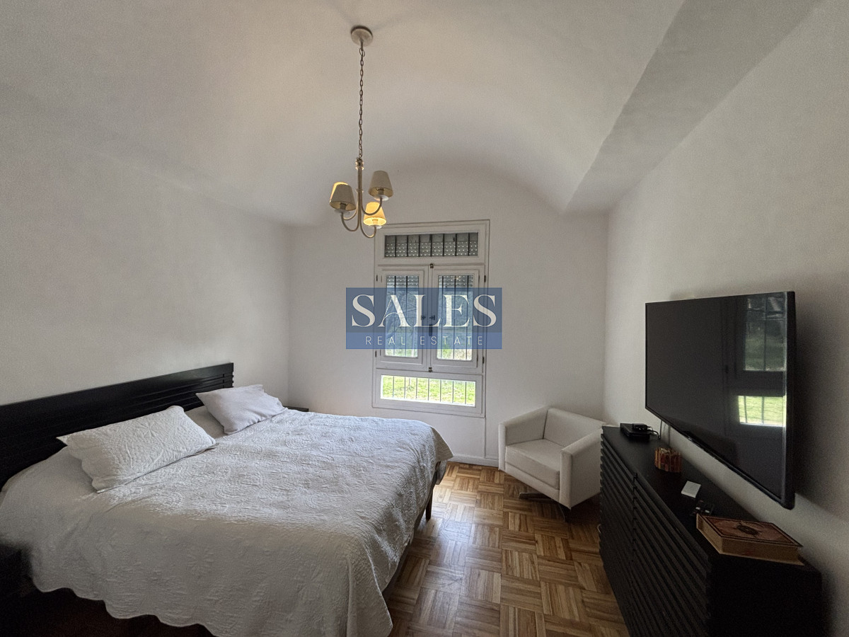 Casa ID.808 - EXCEPCIONAL CASA EN VENTA DE 4 DORMITORIOS
