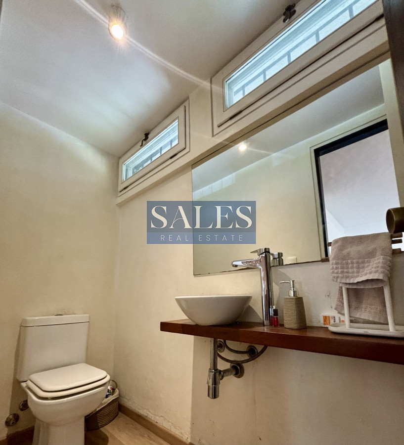 Casa ID.808 - EXCEPCIONAL CASA EN VENTA DE 4 DORMITORIOS