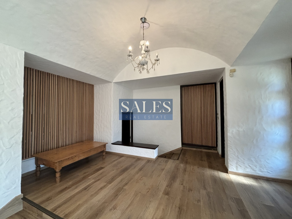 Casa ID.808 - EXCEPCIONAL CASA EN VENTA DE 4 DORMITORIOS