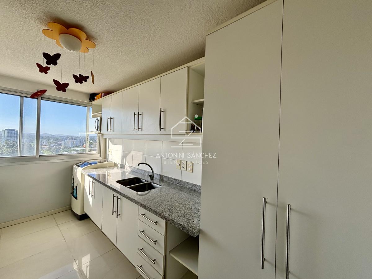 Apartamento ID.2113 - OPORTUNIDAD EN VENTA 2 DORMITORIOS SUMMER TOWER