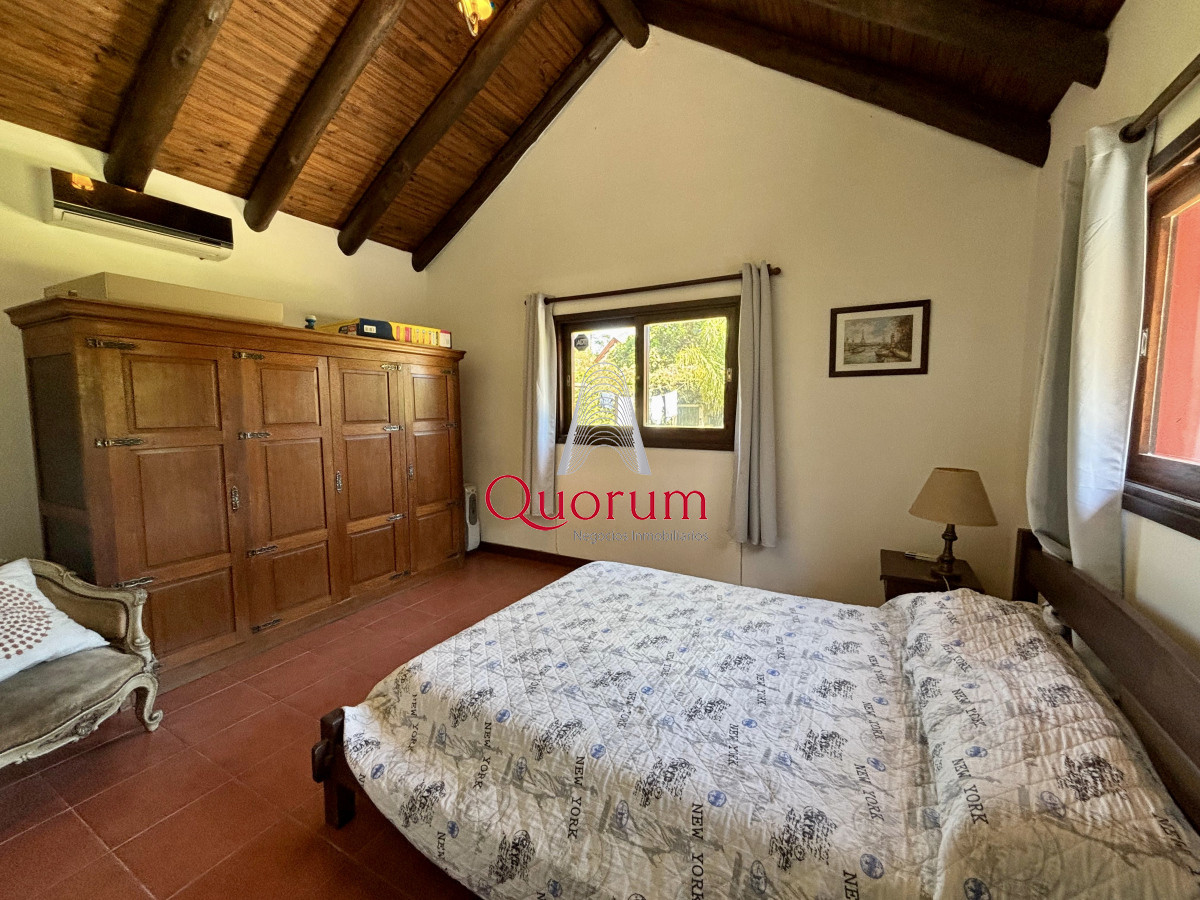 Casa ID.466 - HERMOSA CASA EN VENTA EN PINARES 