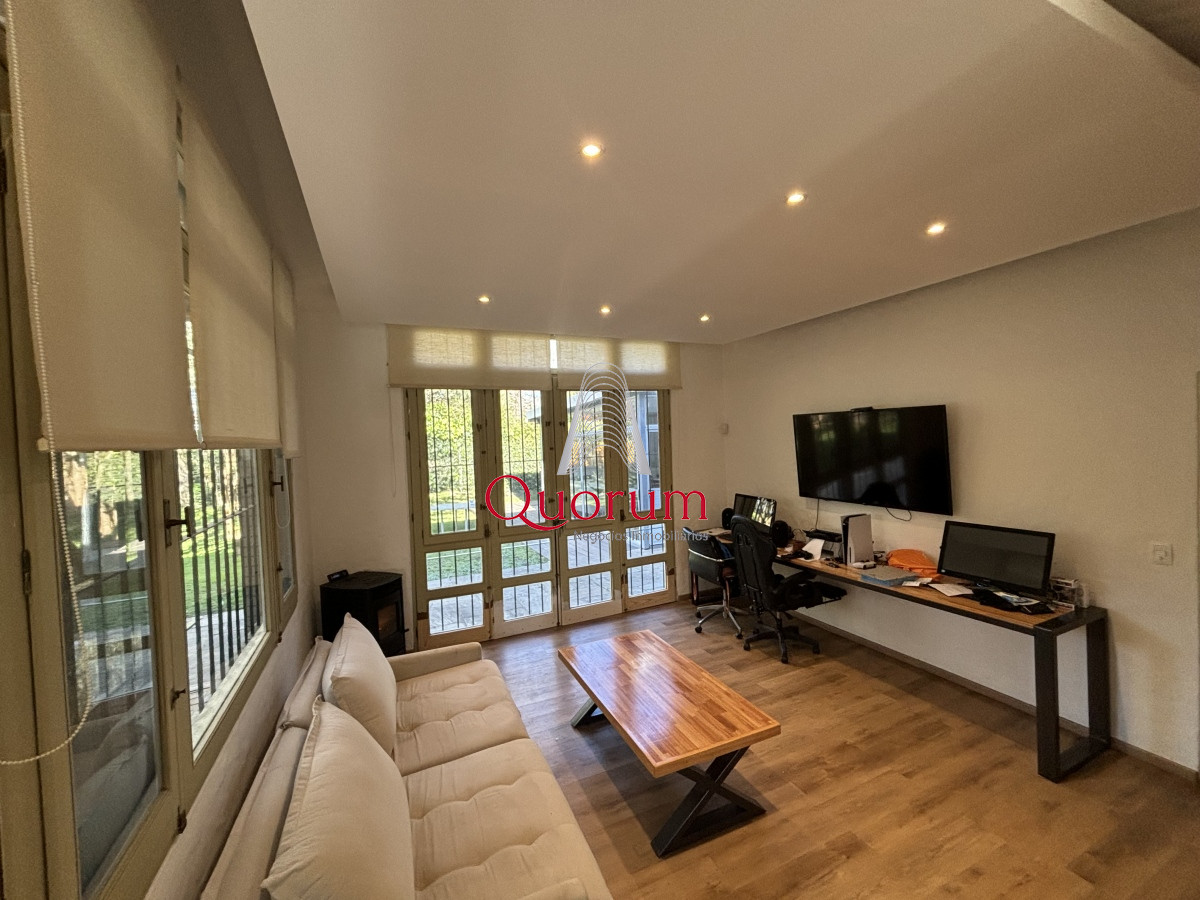 Casa ID.435 - EXCEPCIONAL CASA EN VENTA DE 4 DORMITORIOS