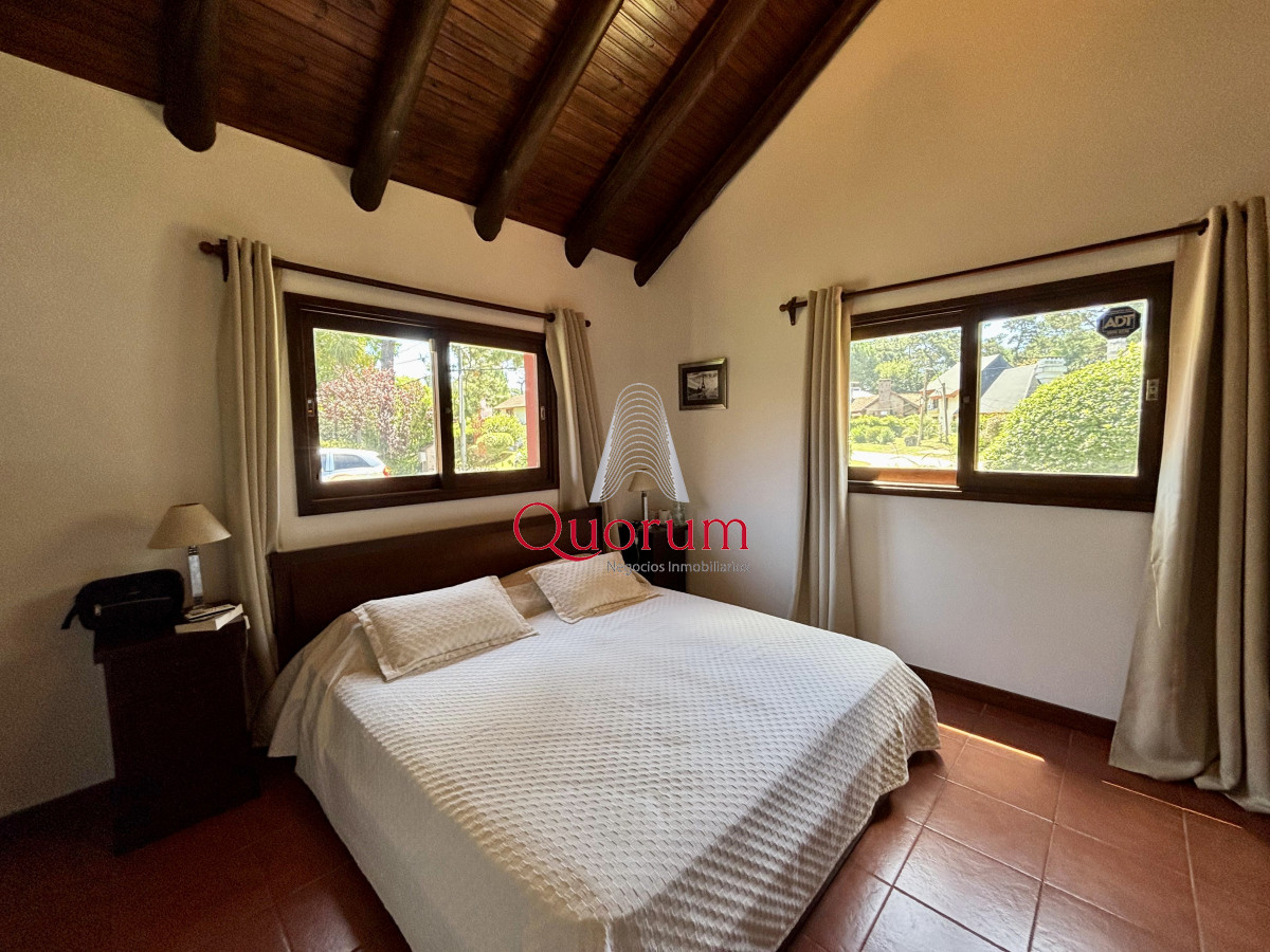 Casa ID.466 - HERMOSA CASA EN VENTA EN PINARES 