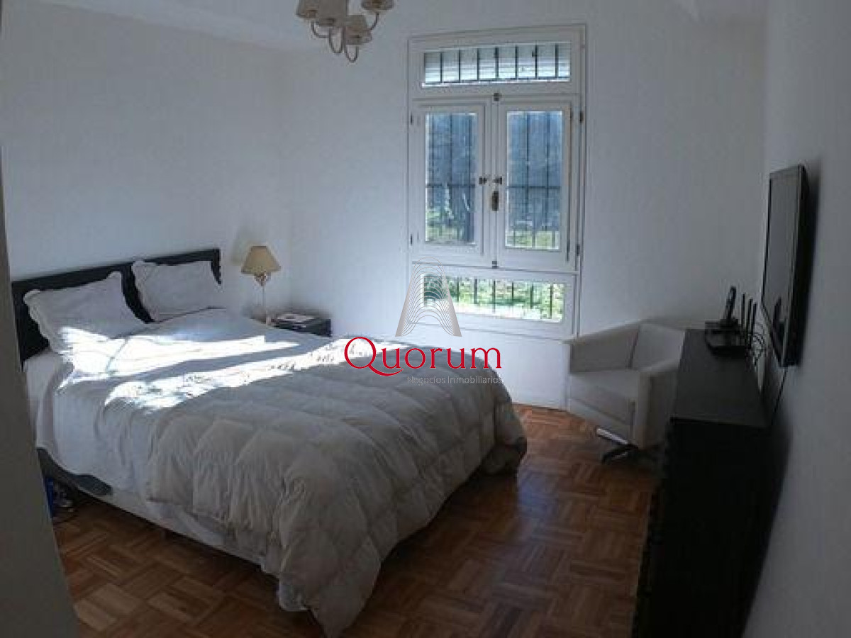 Casa ID.435 - EXCEPCIONAL CASA EN VENTA DE 4 DORMITORIOS