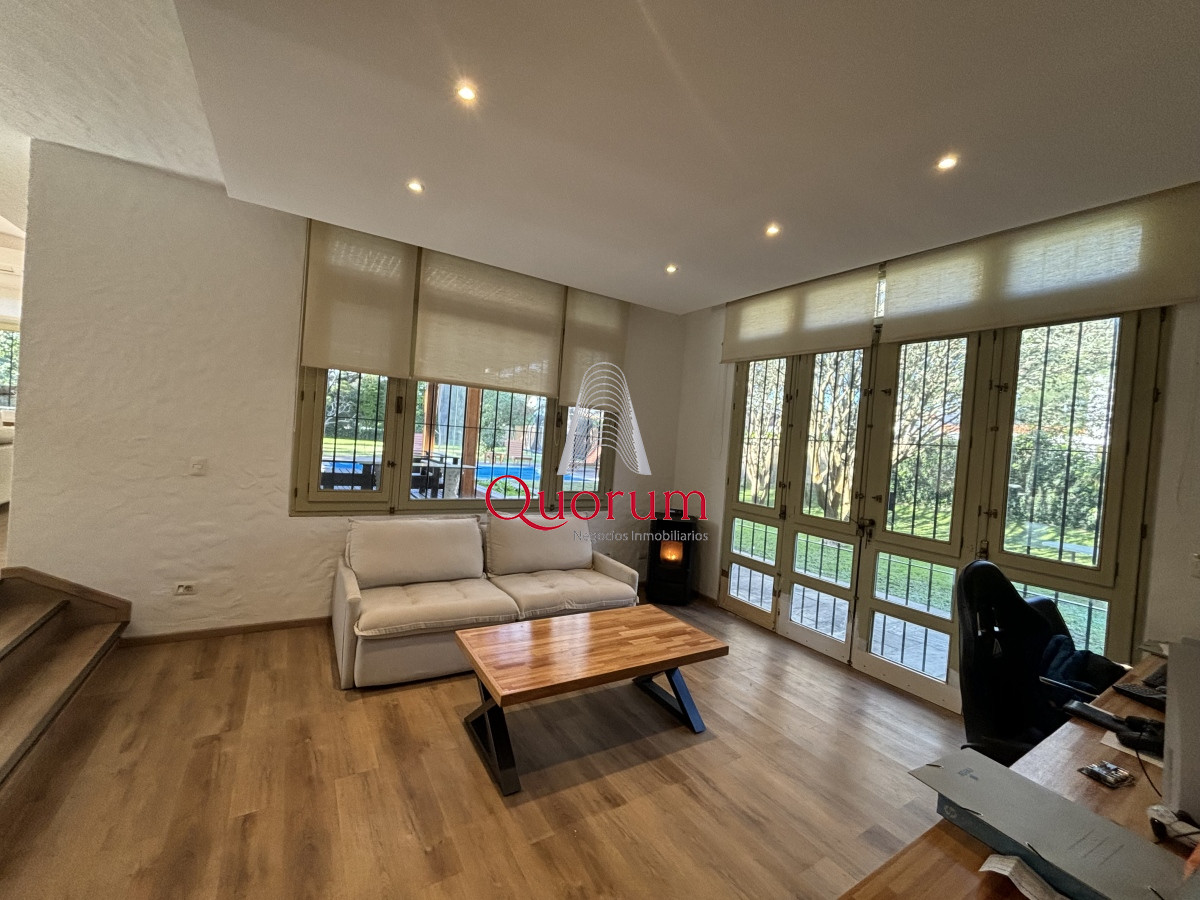 Casa ID.435 - EXCEPCIONAL CASA EN VENTA DE 4 DORMITORIOS