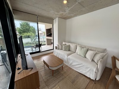 Excelente apartamento esquinero 2 dormitorios en venta 