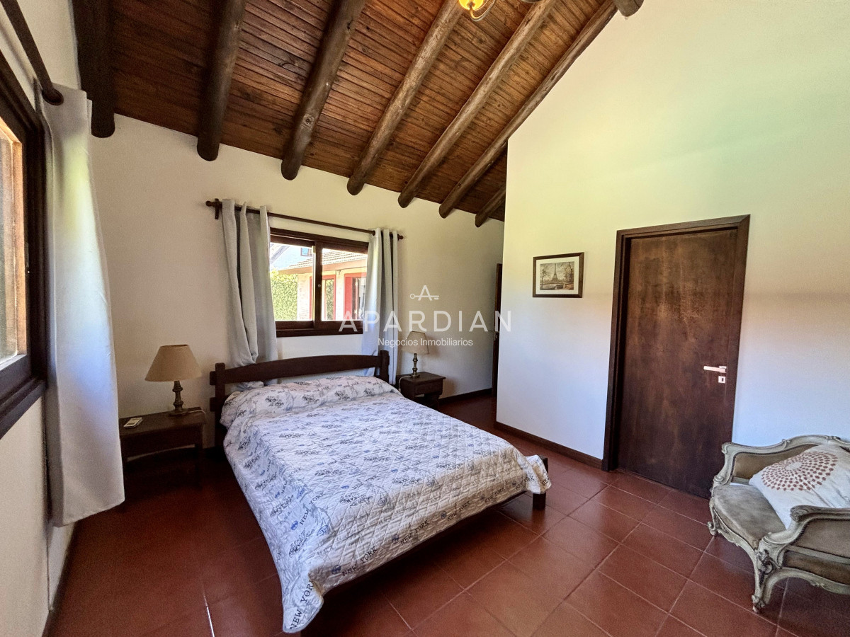 Casa ID.21097538 - HERMOSA CASA EN VENTA EN PINARES 