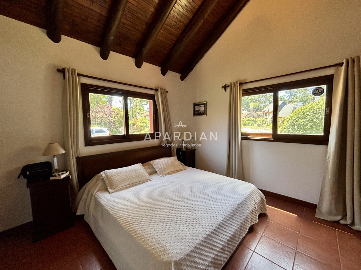 Casa ID.21097538 - HERMOSA CASA EN VENTA EN PINARES 