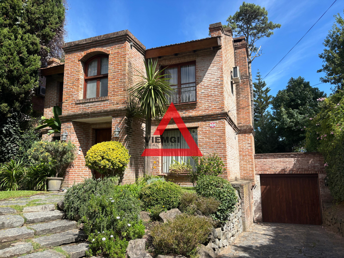 Casa ID.17 - EXCEPCIONAL CASA EN VENTA DE 4 DORMITORIOS PINARES 