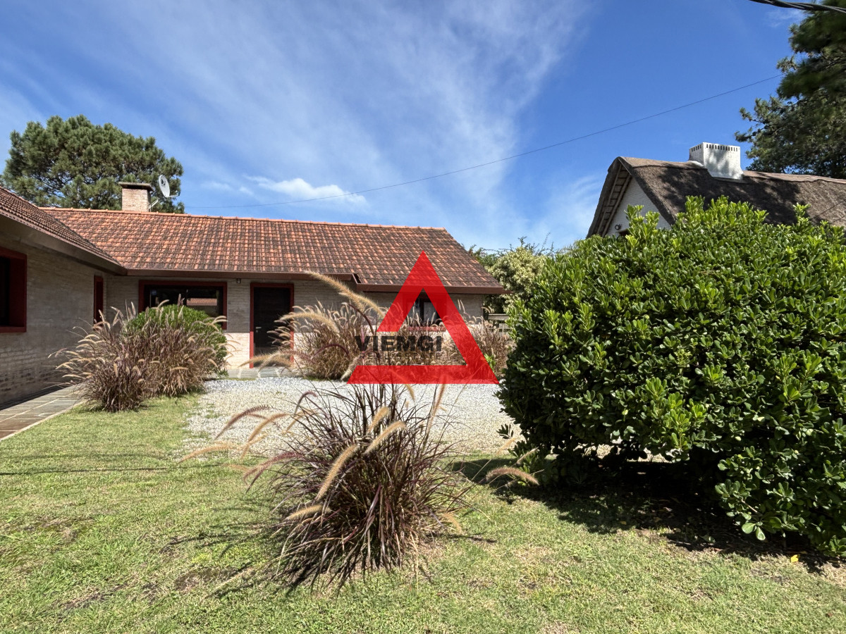 Casa ID.4 - HERMOSA CASA EN VENTA EN PINARES 
