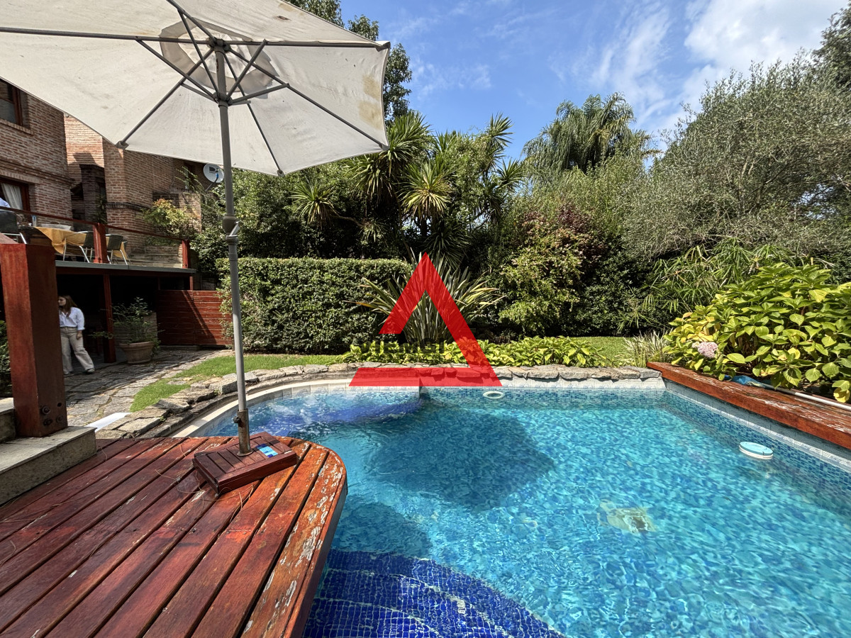 Casa ID.17 - EXCEPCIONAL CASA EN VENTA DE 4 DORMITORIOS PINARES 