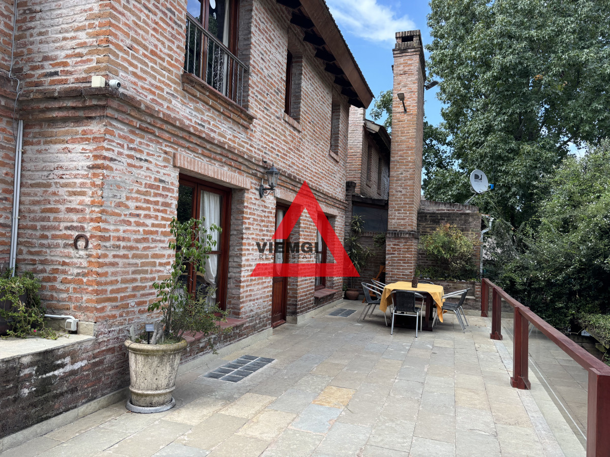 Casa ID.17 - EXCEPCIONAL CASA EN VENTA DE 4 DORMITORIOS PINARES 