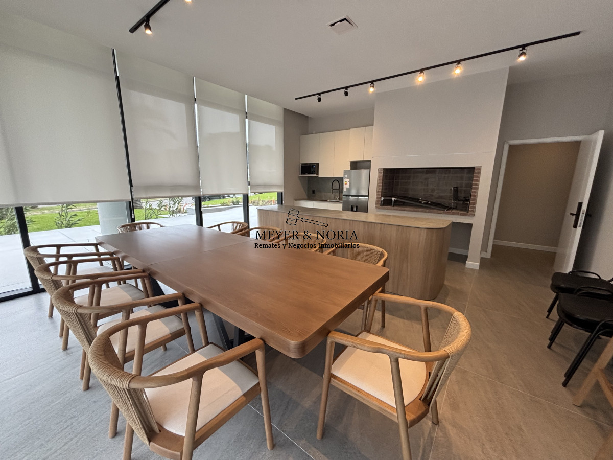 Apartamento ID.26 - EXCELENTE APARTAMENTO ESQUINERO DE 2 DORMITORIOS EN VENTA.