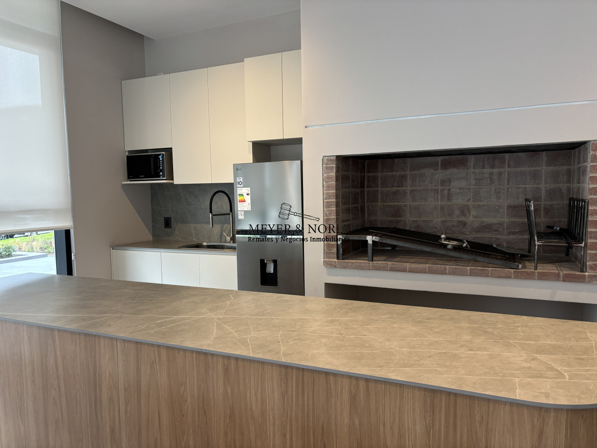 Apartamento ID.26 - EXCELENTE APARTAMENTO ESQUINERO DE 2 DORMITORIOS EN VENTA.