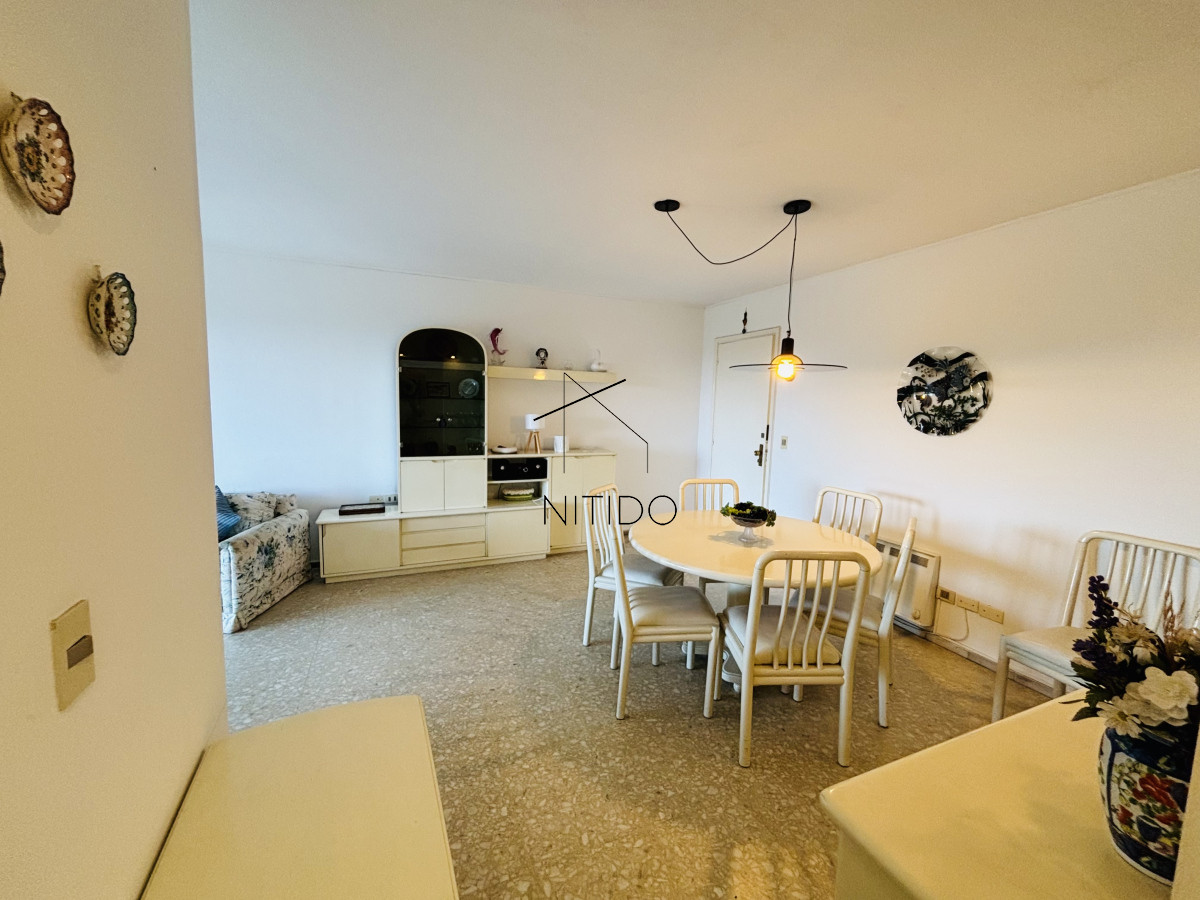 Apartamento ID.54 - nuevo ingreso! apartamento en venta de 3 dormitorios en primera línea 
