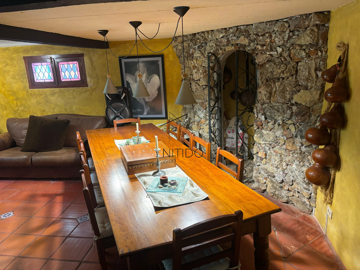 Casa ID.172 - EXCEPCIONAL CASA EN VENTA DE 4 DORMITORIOS PINARES 