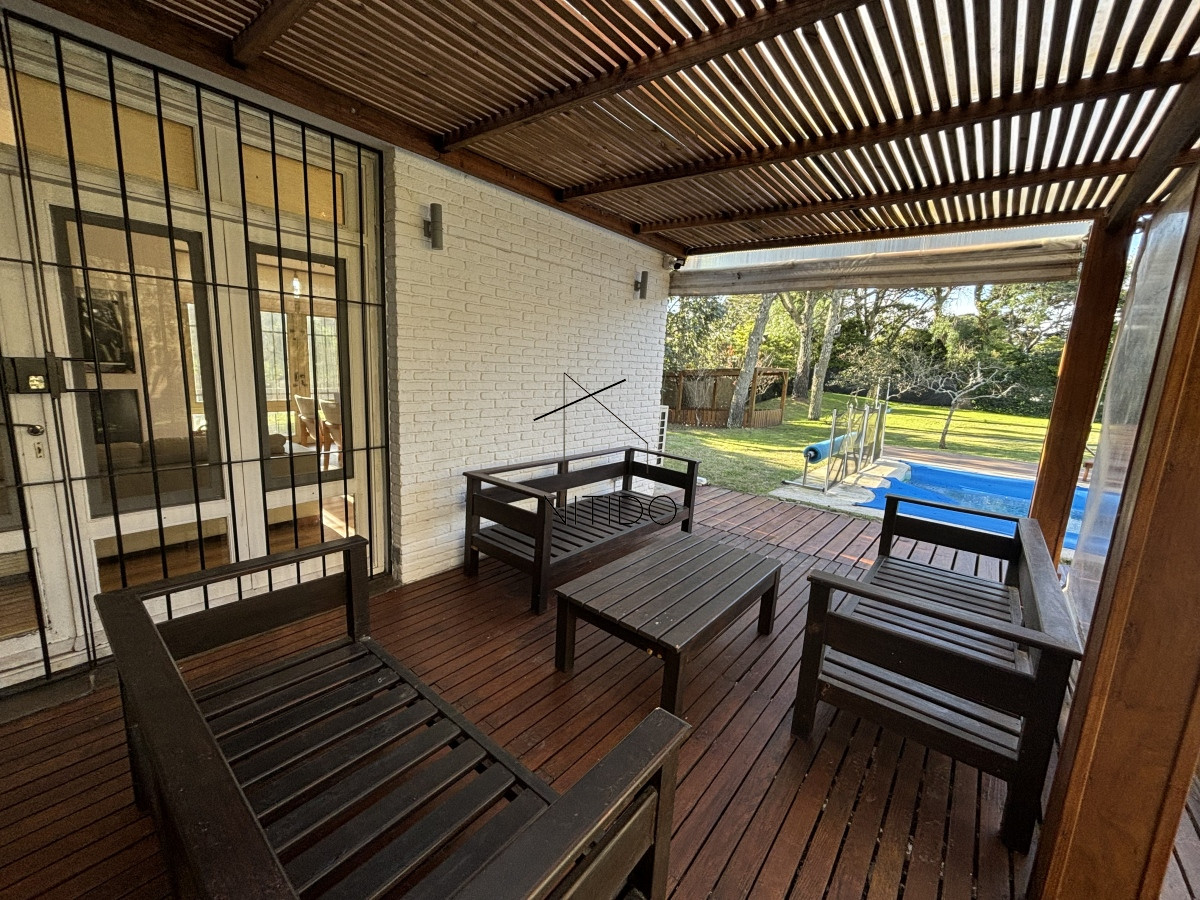Casa ID.174 - EXCEPCIONAL CASA EN VENTA DE 4 DORMITORIOS