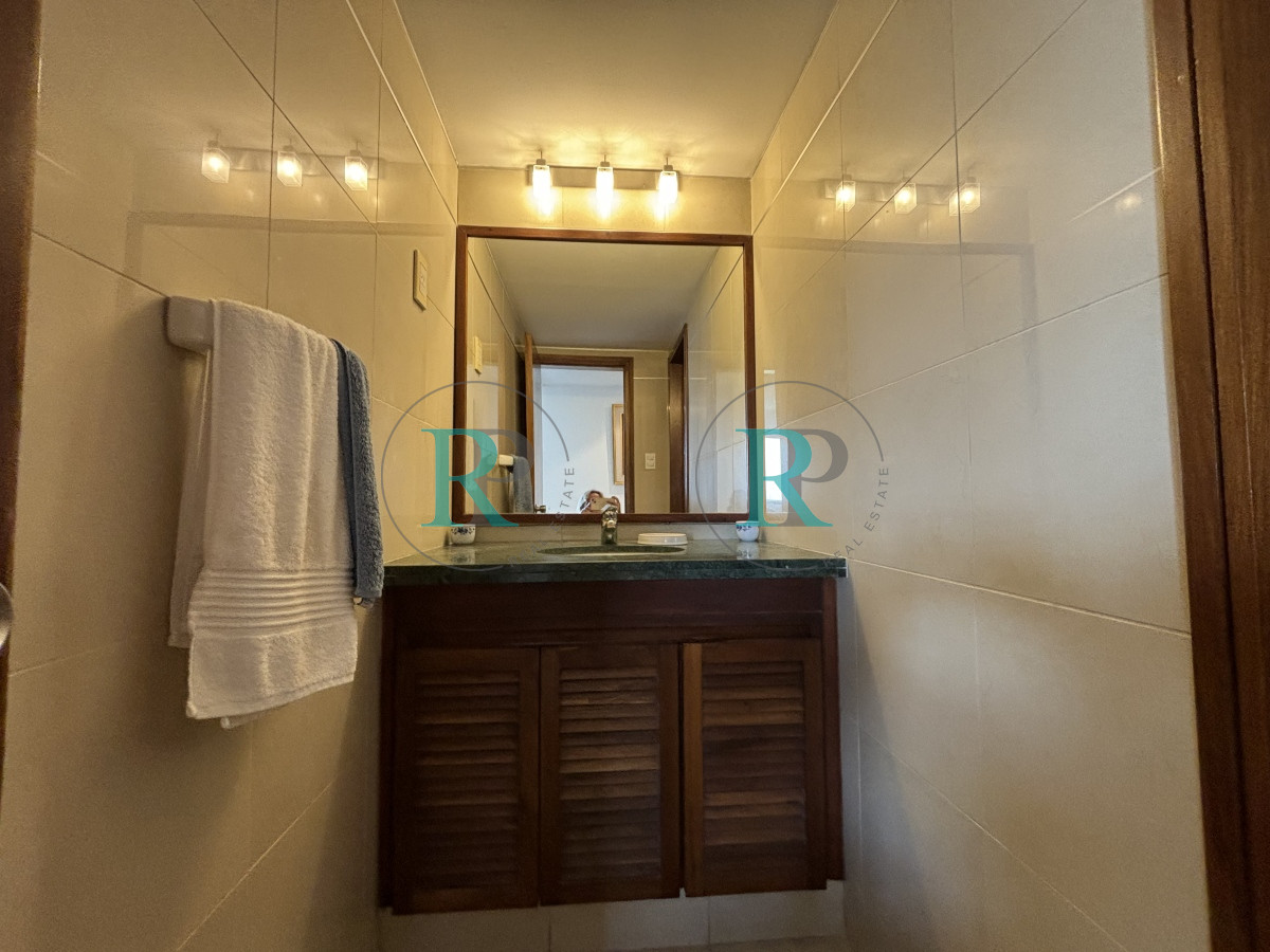 Apartamento ID.1679 - Hermoso y amplio apartamento de 3 dormitorios y dependencia Roosevelt Center