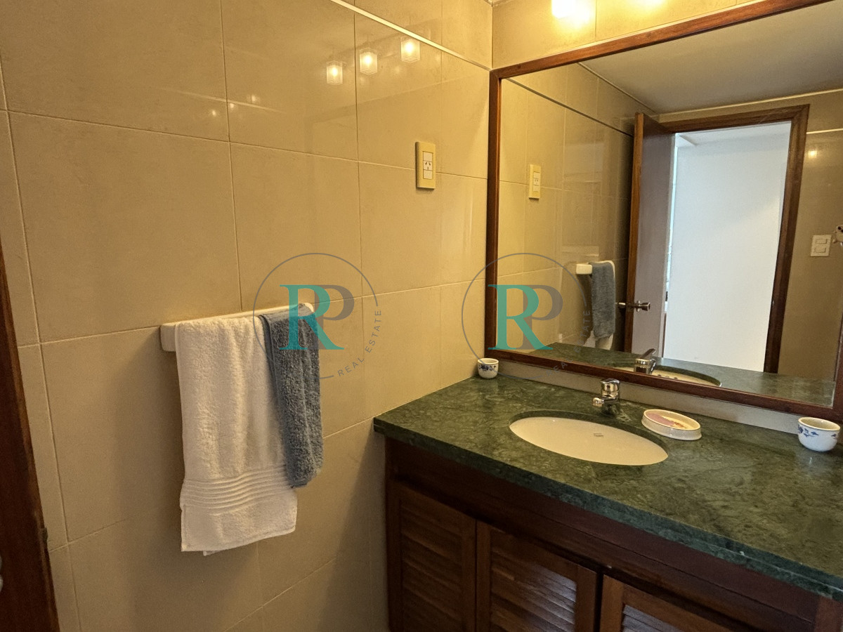 Apartamento ID.1679 - Hermoso y amplio apartamento de 3 dormitorios y dependencia Roosevelt Center