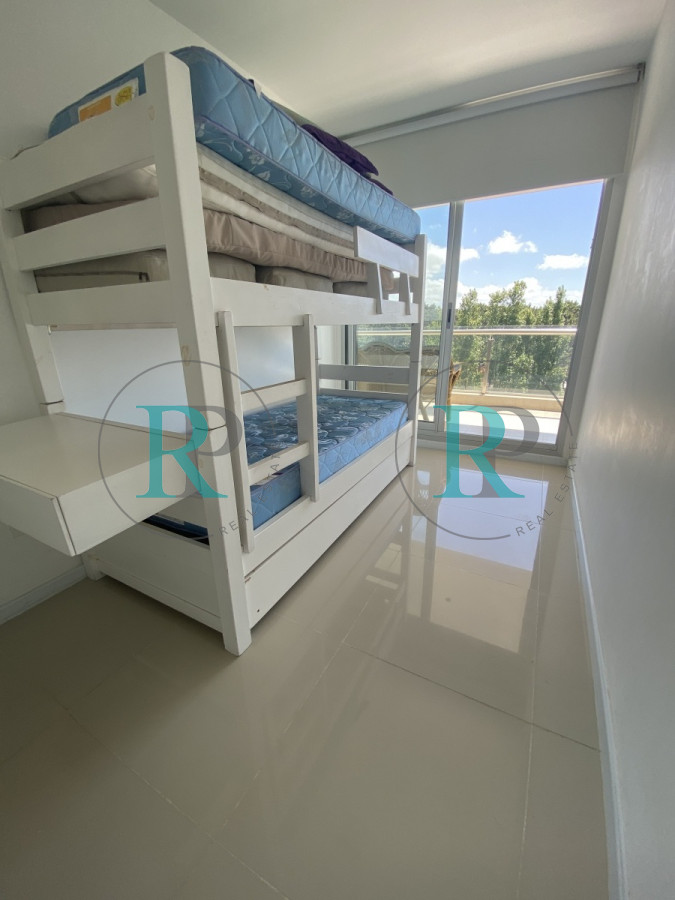 Apartamento ID.588 - Apartamento de 2 dormitorios en venta Punta del Este