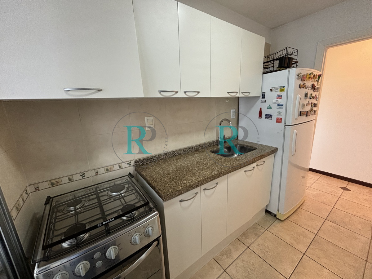 Apartamento ID.1712 - apartamento de 3 dormitorios esquinero en venta