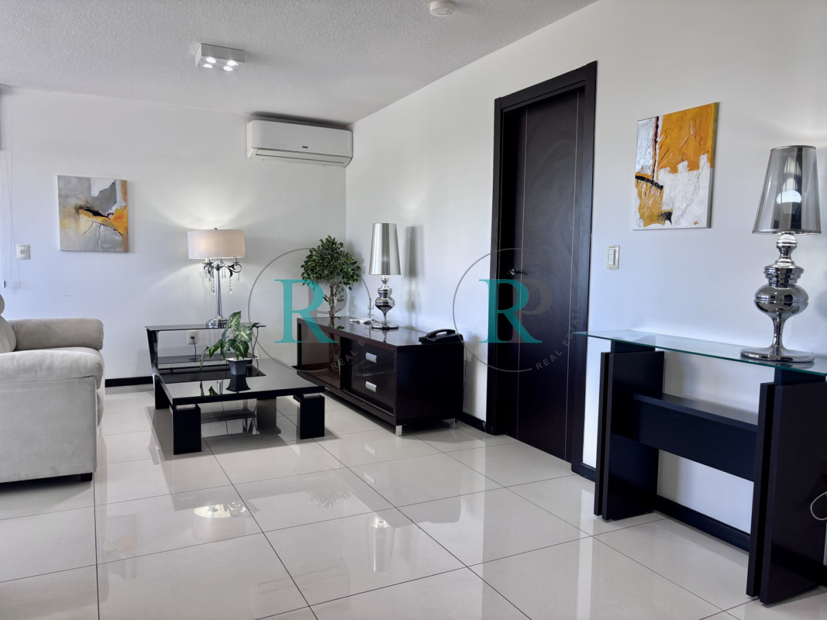 Apartamento ID.1484 - Divino apartamento en venta de 3 dormitorios