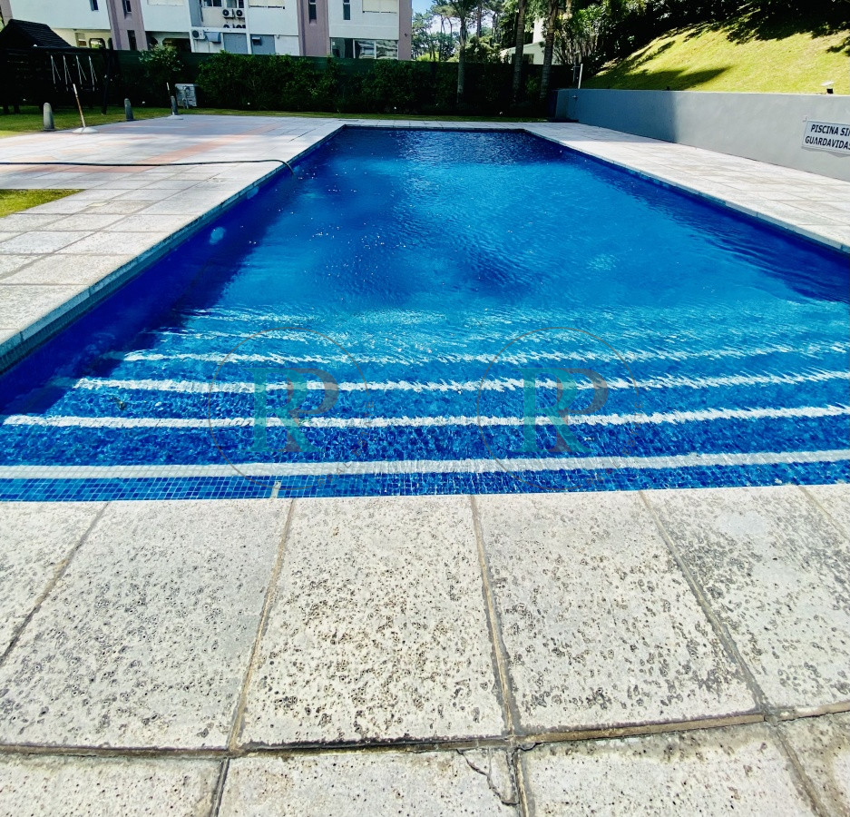 Apartamento ID.1712 - apartamento de 3 dormitorios esquinero en venta