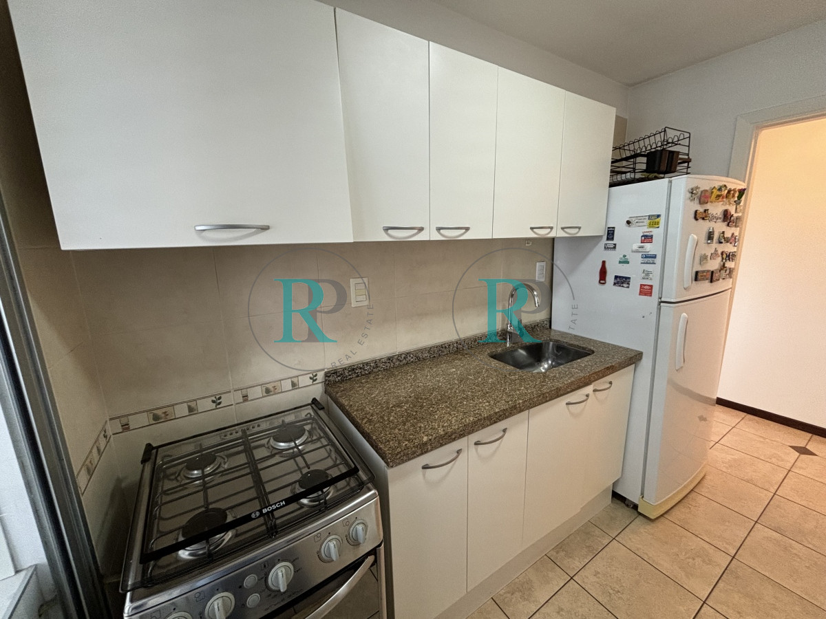 Apartamento ID.1712 - apartamento de 3 dormitorios esquinero en venta