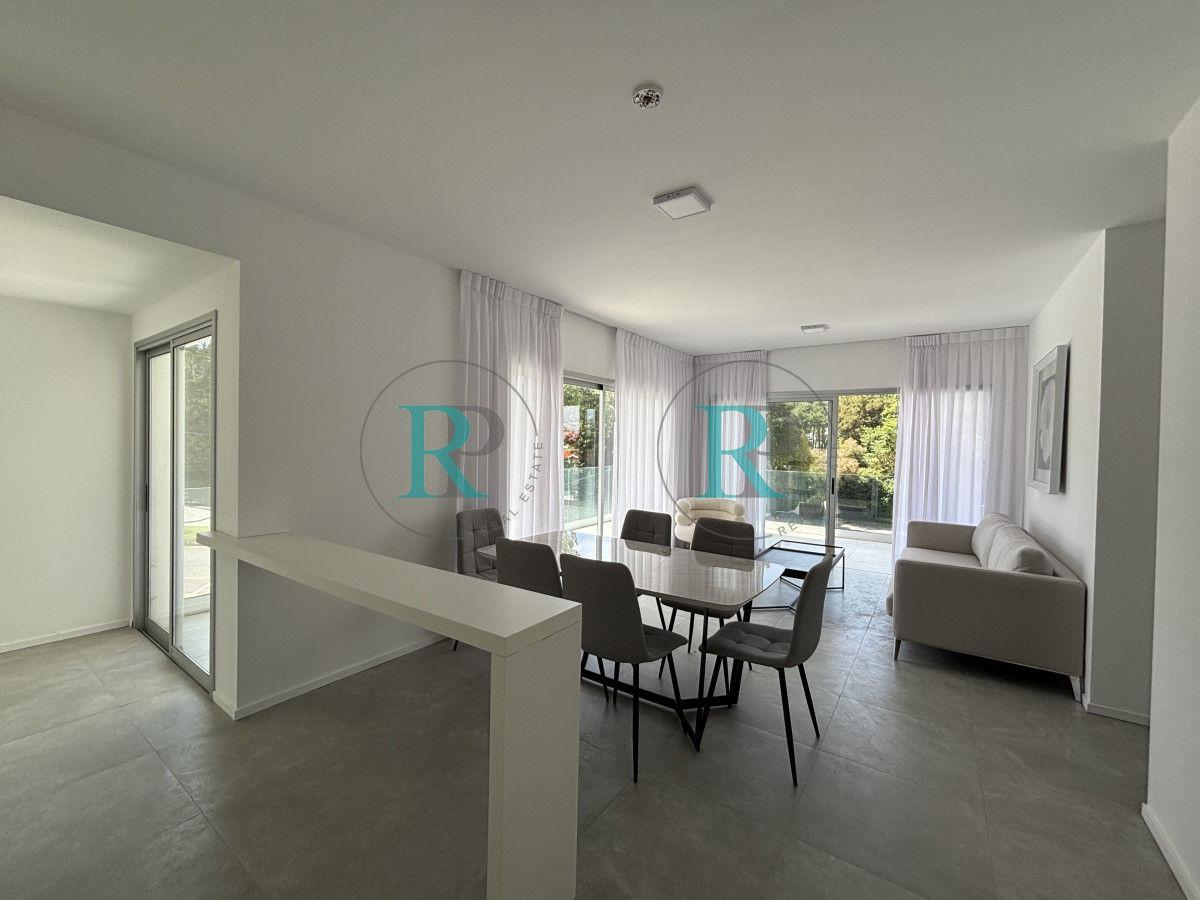 Apartamento ID.2223 - Apartamento de 2  dormitorios en venta vista al mar