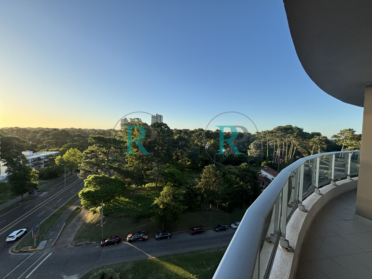 Apartamento ID.2230 - Excelente apartamento con vista 3 dormitorios Stradivarius 