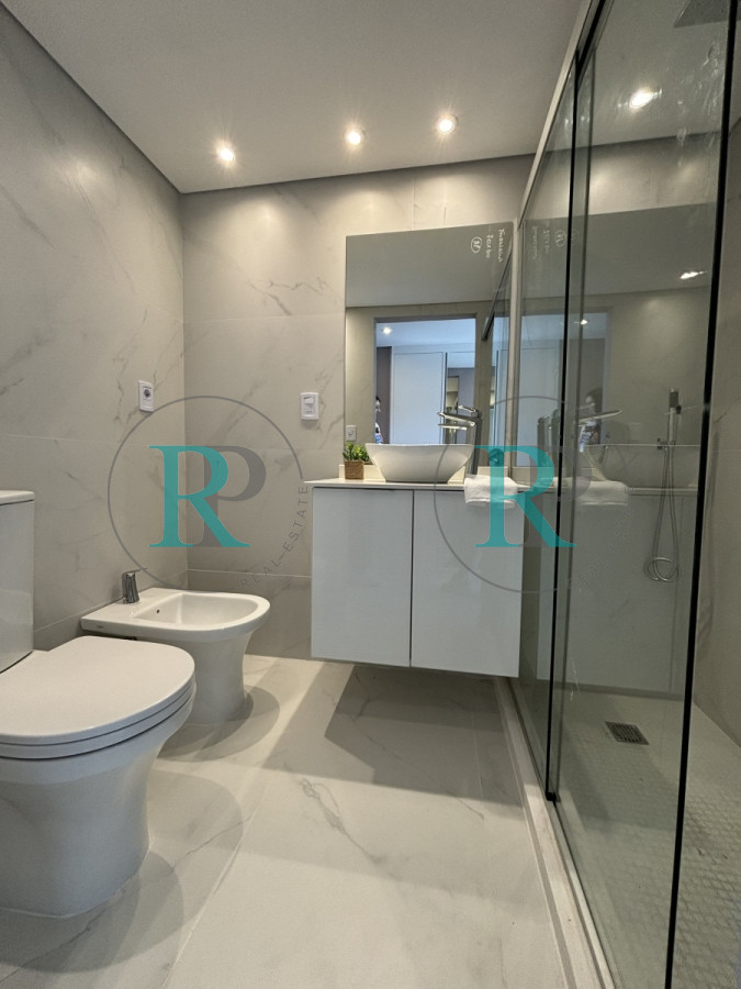 Apartamento ID.2490 - Excepcional apartamento en venta frente al mar