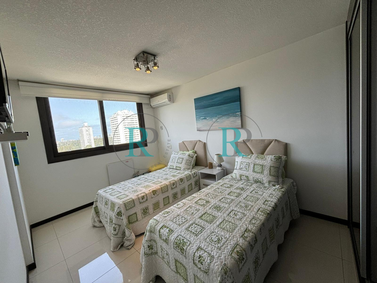 Apartamento ID.2072 - APARTAMENTO 3 DORMITORIOS EN VENTA STRADIVARIUS