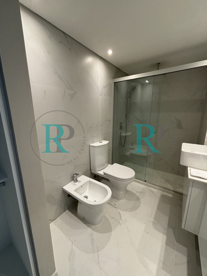 Apartamento ID.2490 - Excepcional apartamento en venta frente al mar