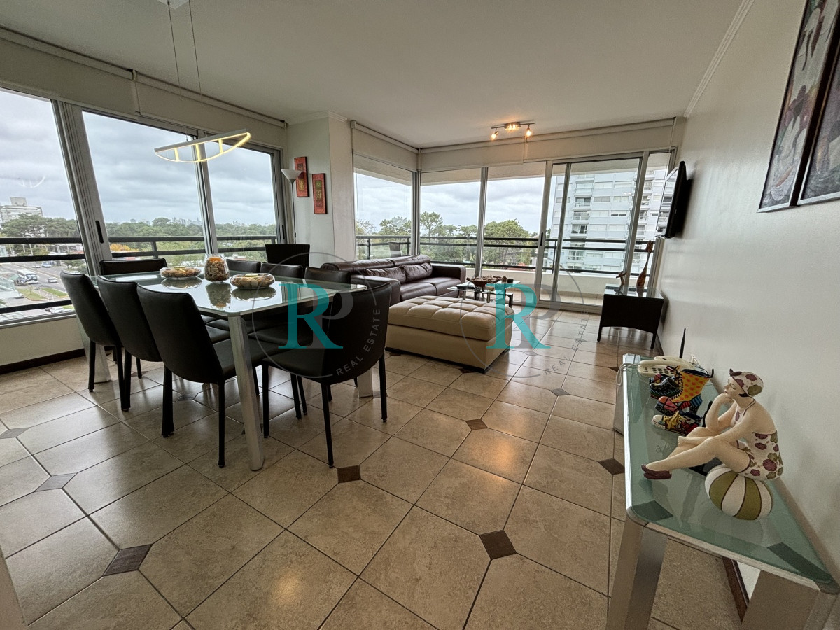 Apartamento ID.1712 - apartamento de 3 dormitorios esquinero en venta