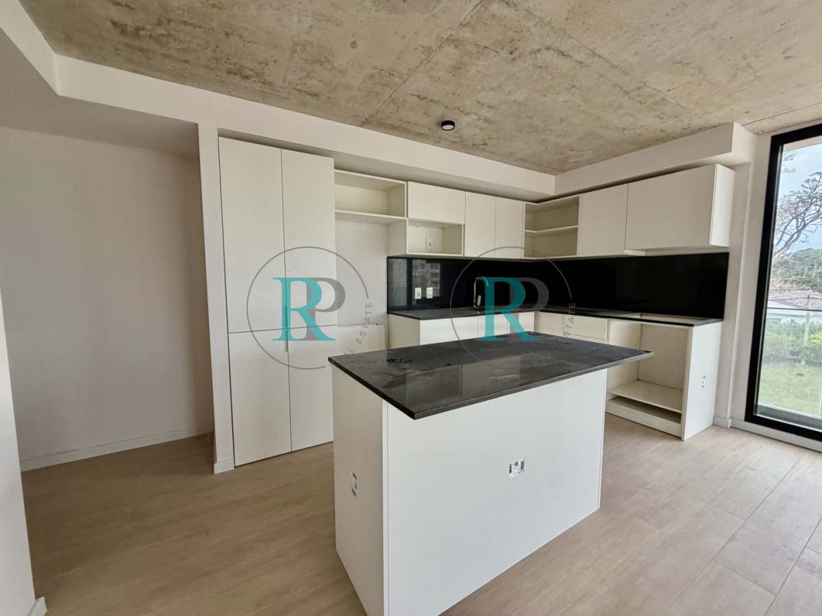 Apartamento ID.2820 - oportunidad en venta apartamento de 2 dormitorios esquinero Mansa Tower
