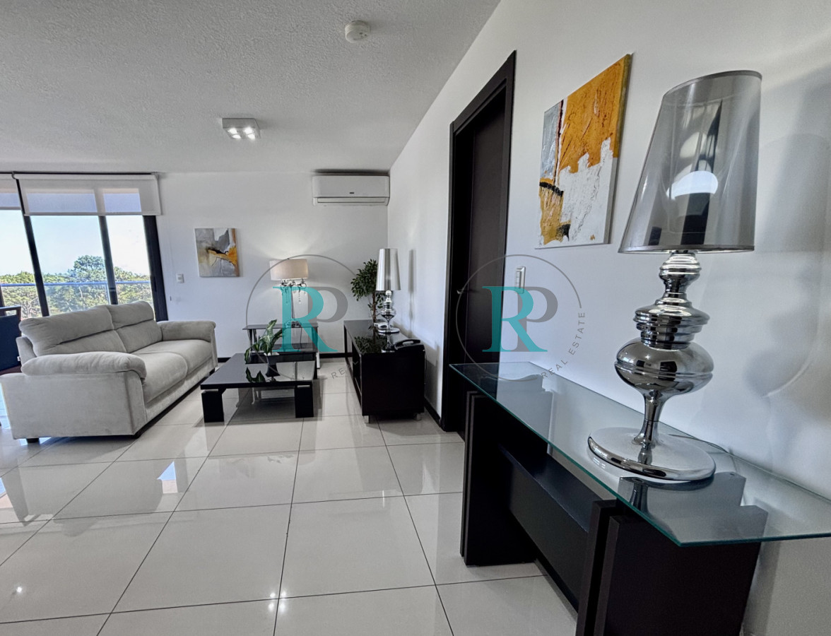Apartamento ID.1484 - Divino apartamento en venta de 3 dormitorios