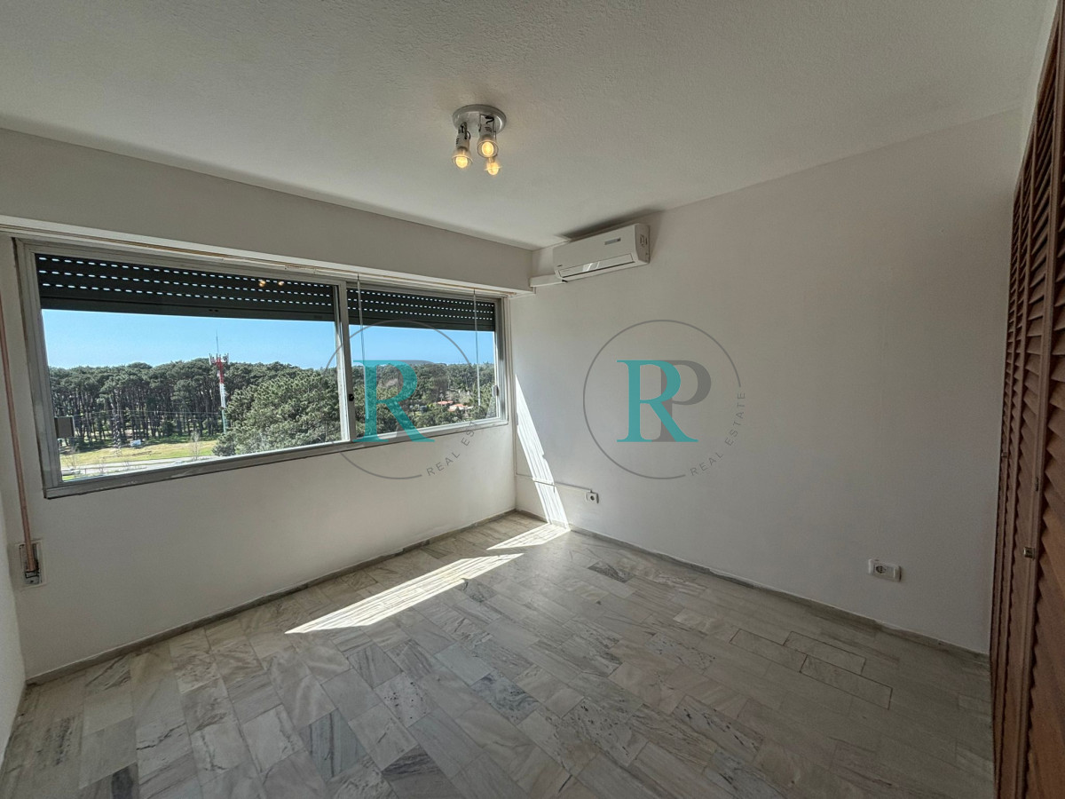 Apartamento ID.2046 - Apartamento de 3 dormitorios en venta